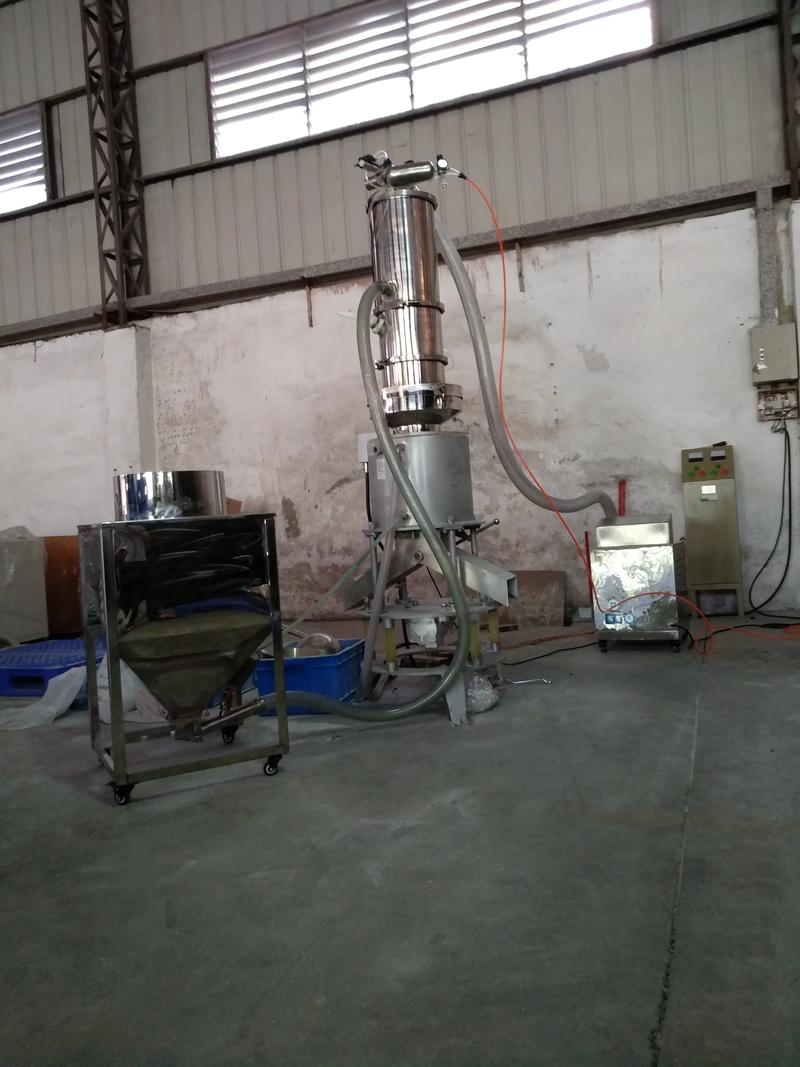 真空上料機源頭工廠直供 高效、可靠的生產(chǎn)解決方案